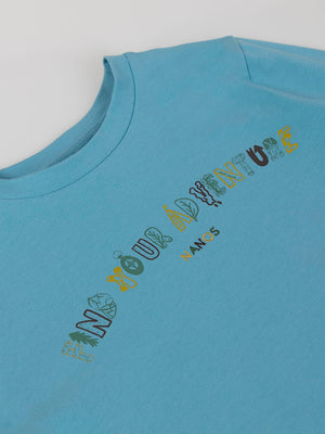 CAMISETA MANGA LARGA FIND YOUR ADVENTURE AZUL VERDOSO