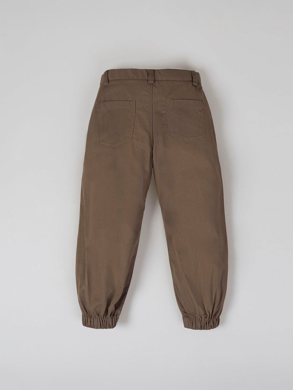 PANTALÓN JOGGER BOLSILLOS CHINO MARRÓN CHOCOLATE