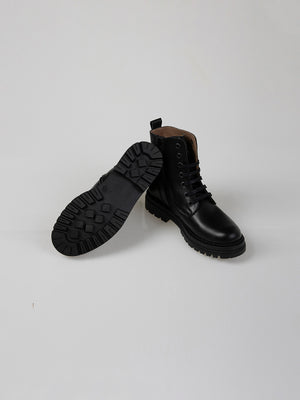 BLACK LEATHER HIGH-TOP BOOT