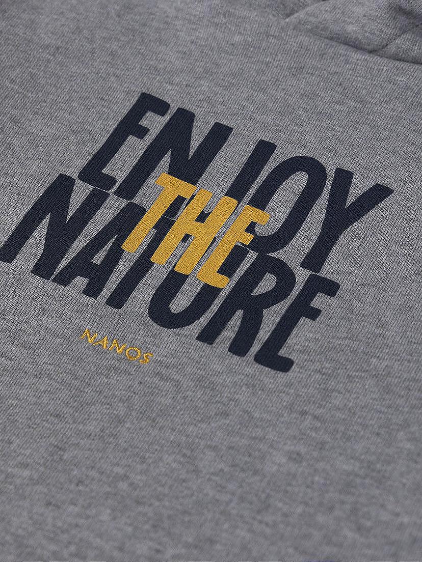 NANOS / LOOKBOOK / Giacche, Maglioni e Felpe / Sudadera capucha Enjoy the Nature gris / 55030225867111 (1)